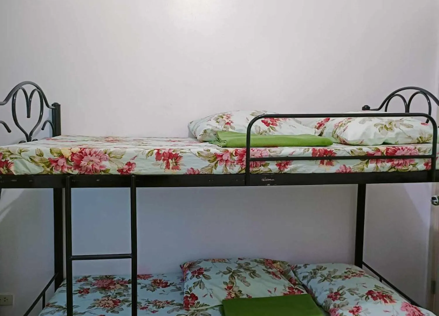 Apartment 2 Bedroom Just Accross Moa And Smx By Jam Ez Manila Philippines