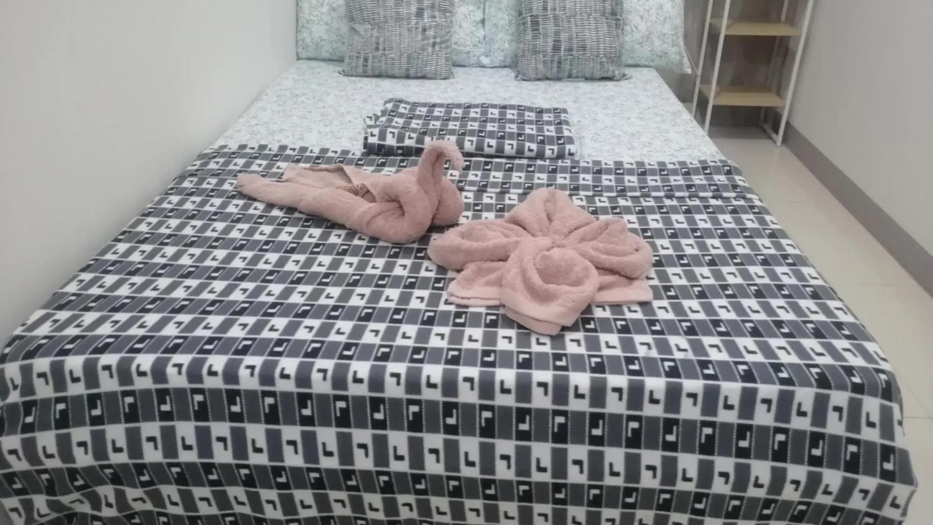 Lejlighed 2 Bedroom Just Accross Moa And Smx By Jam Ez Manila